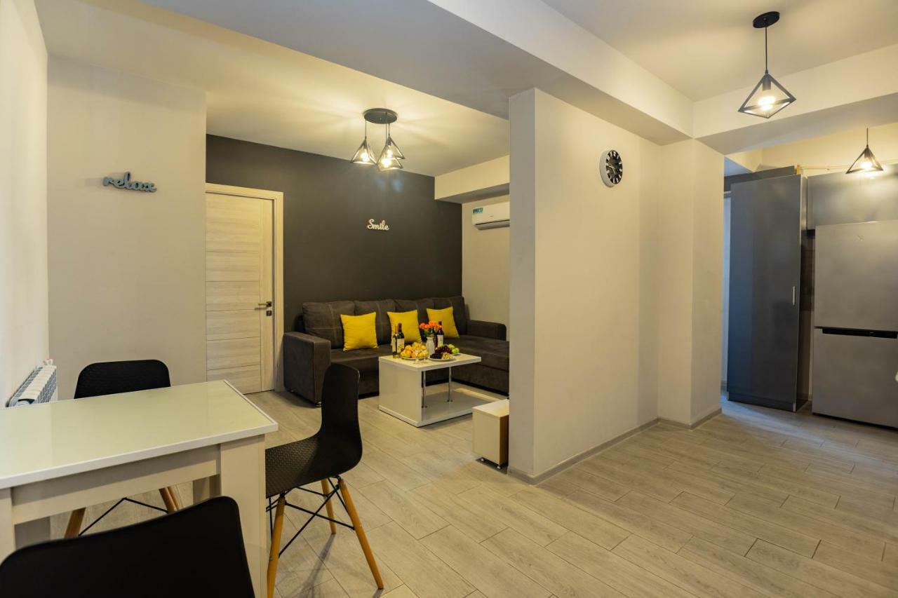 Stay Inn Apartments On Amiryan 15 Erivan Exterior foto